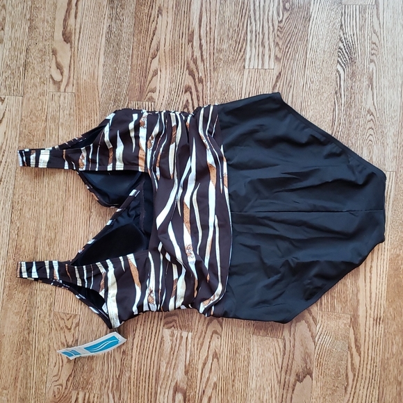 (16) NWT Silhouette Solutions Waist Minimizer One Piece Swimsuit Vacation Summer - Picture 8 of 11